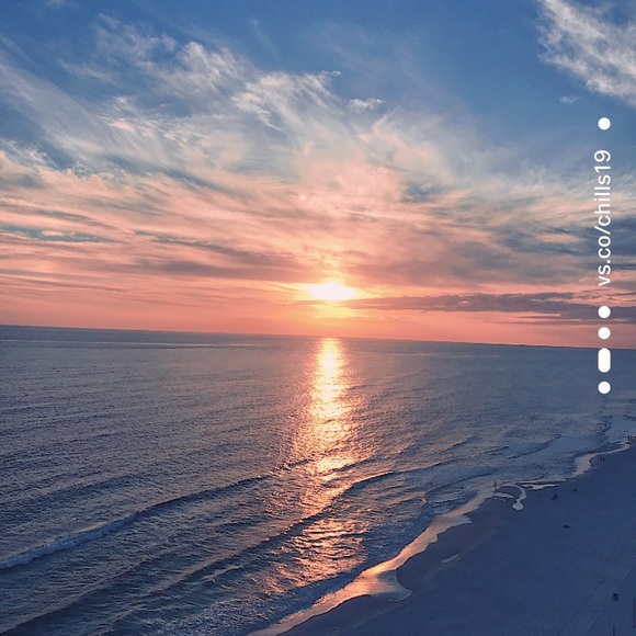 Meet your Posher, Caitlin - Picture 1 of 1